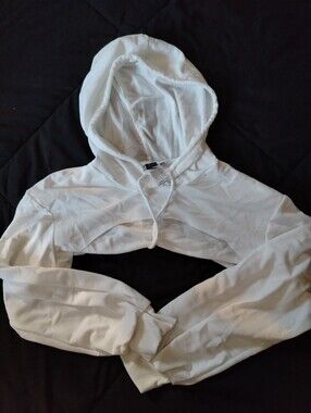 NWT Shein White Cropped Hoodie - Women Tops M